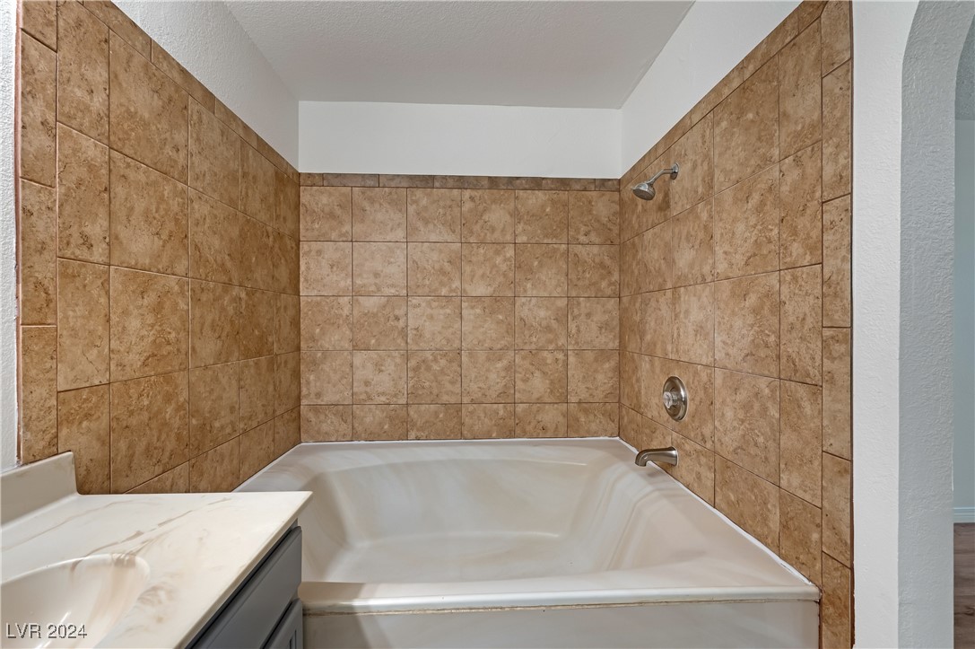 2200 South Fort Apache Road 1227 Property Photo 22