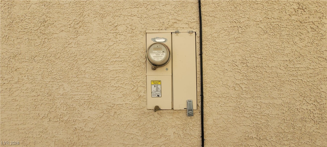 1013 Adobe Flat Drive Property Photo 6