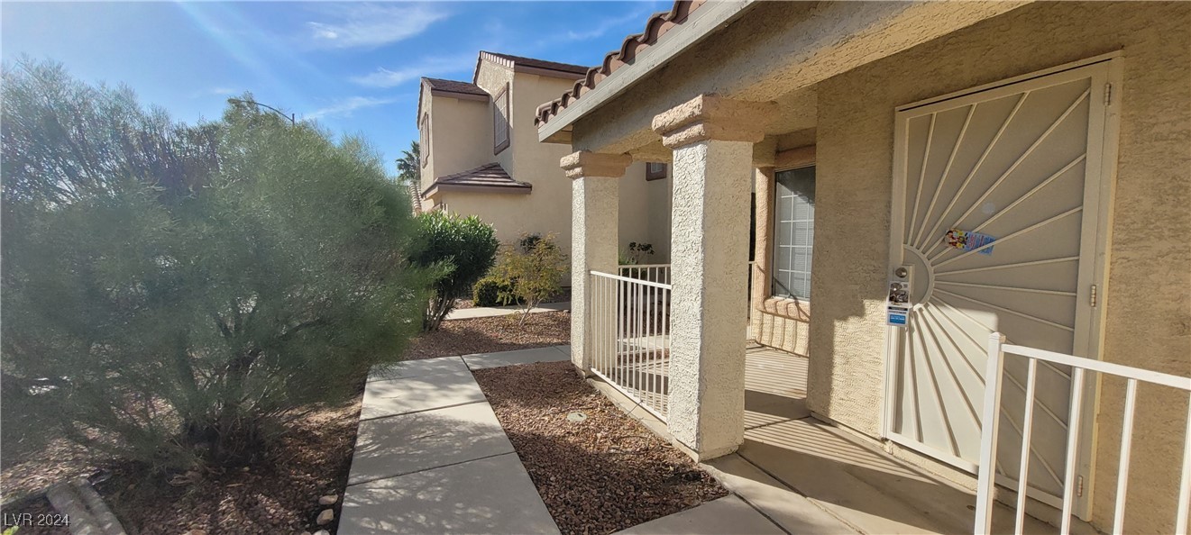 1013 Adobe Flat Drive Property Photo 10