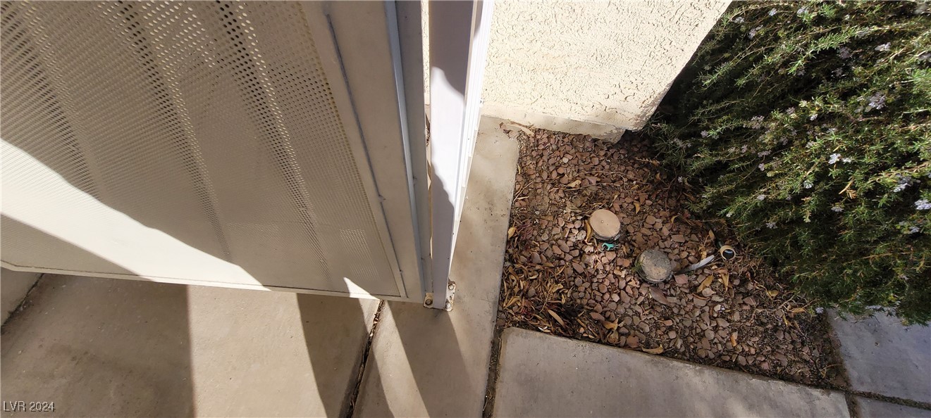 1013 Adobe Flat Drive Property Photo 13
