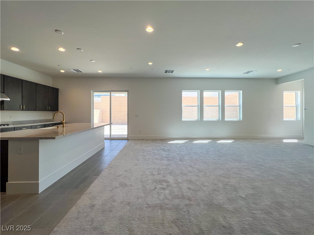 10208 Bismarck Palms Avenue Property Photo 3