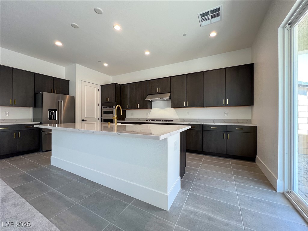 10208 Bismarck Palms Avenue Property Photo 7