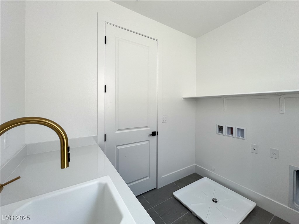 10208 Bismarck Palms Avenue Property Photo 22