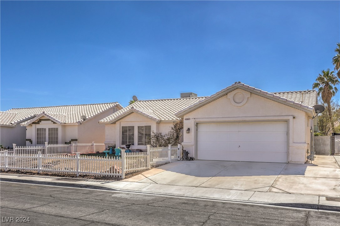4357 Valley Regal Way Property Photo 3