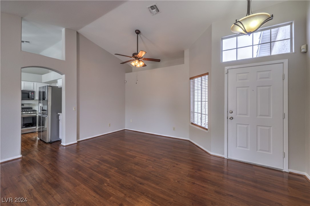 4357 Valley Regal Way Property Photo 6