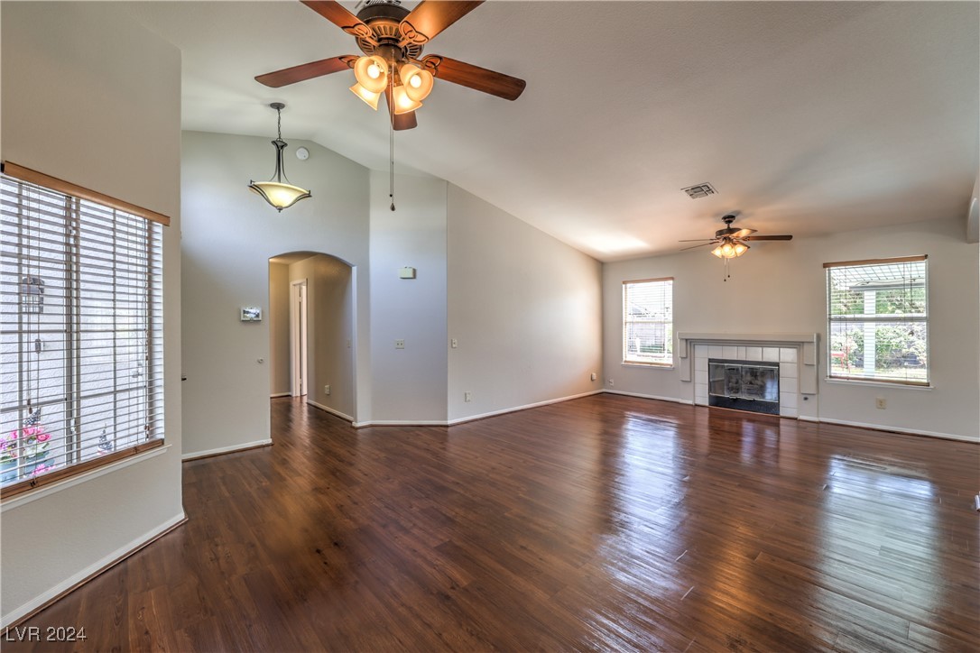 4357 Valley Regal Way Property Photo 8