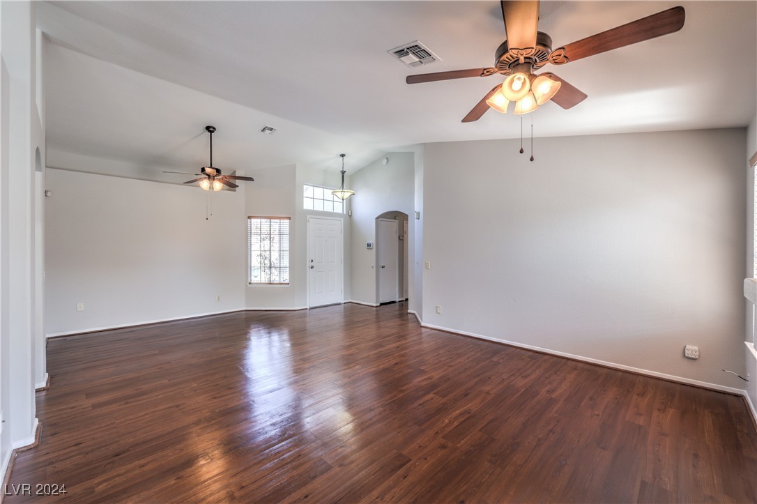 4357 Valley Regal Way Property Photo 10