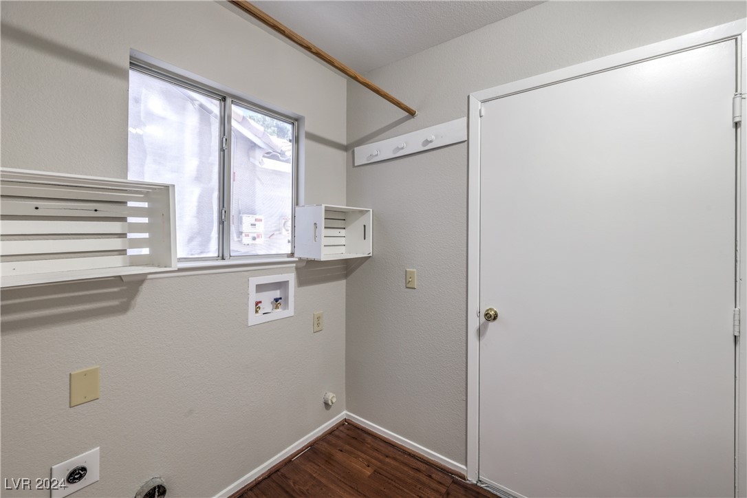 4357 Valley Regal Way Property Photo 19