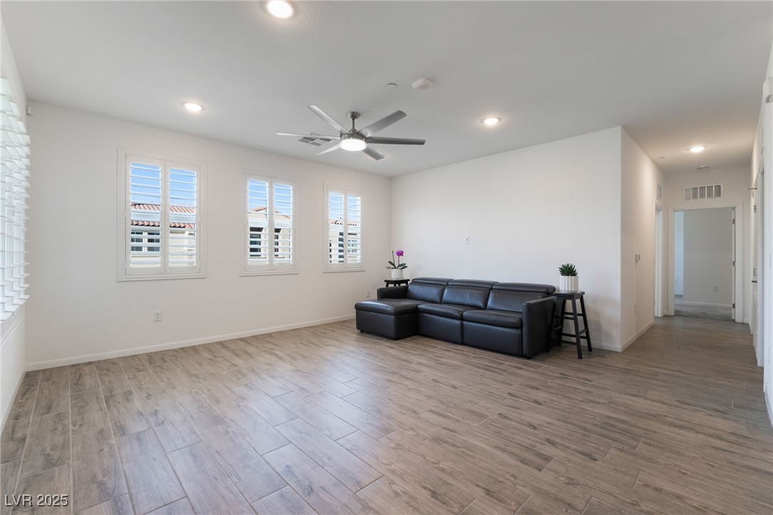 2555 Hampton Road 4308 Property Photo 5