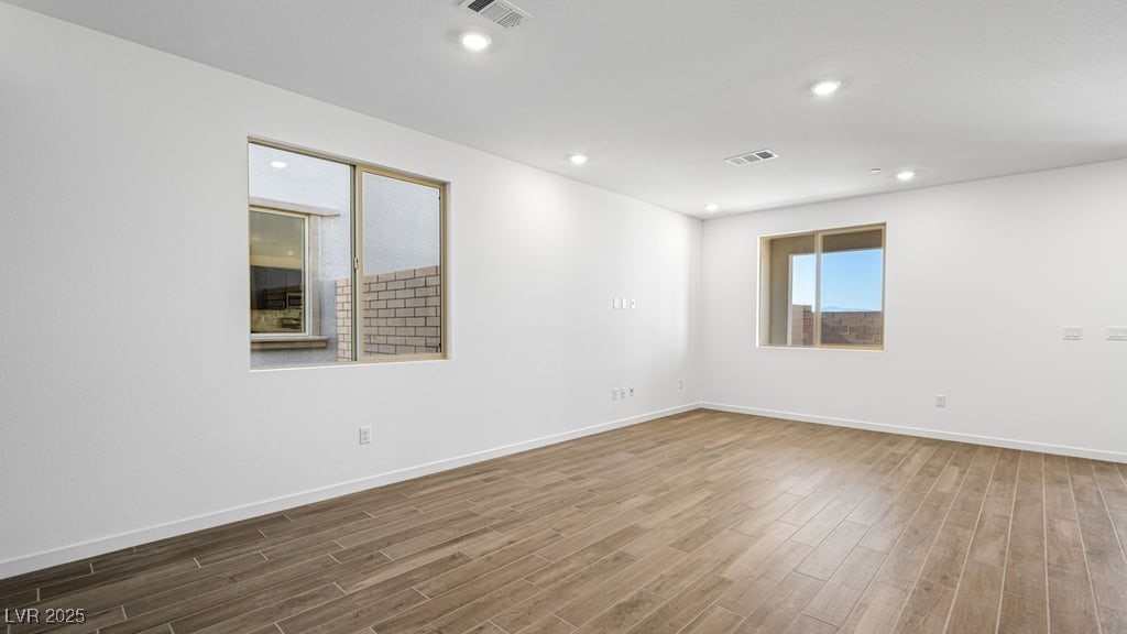 655 North Water Street Property Photo 8