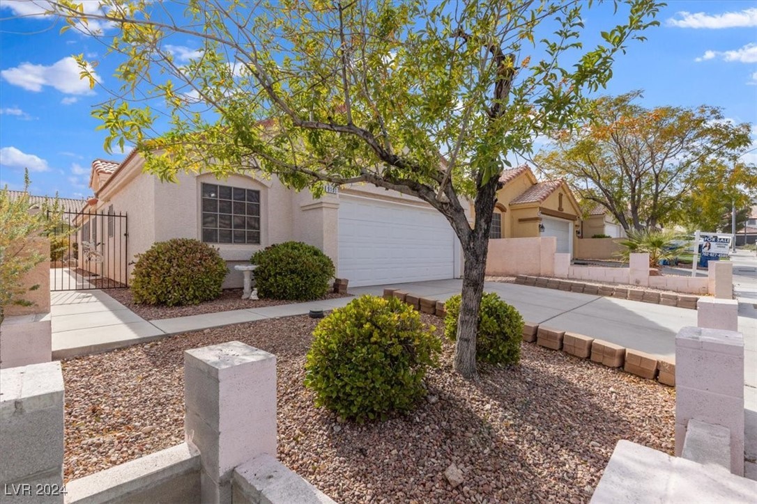 9131 Indian Breeze Drive Property Photo 2