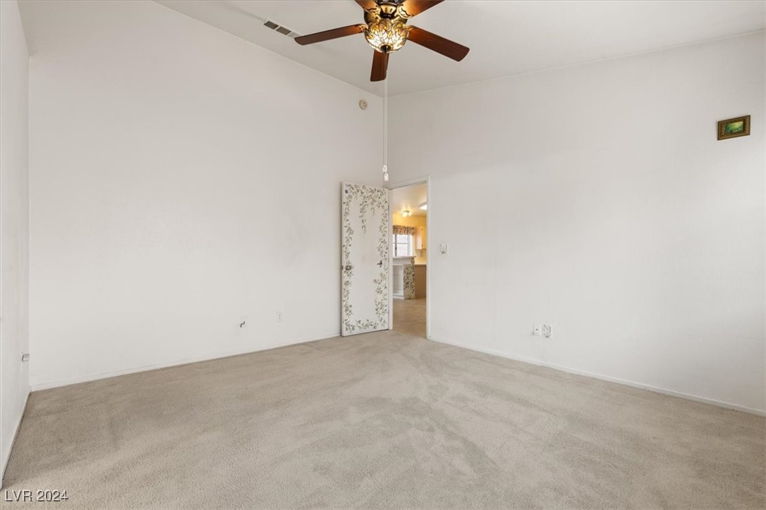 9131 Indian Breeze Drive Property Photo 8