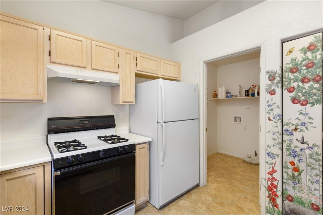 9131 Indian Breeze Drive Property Photo 14