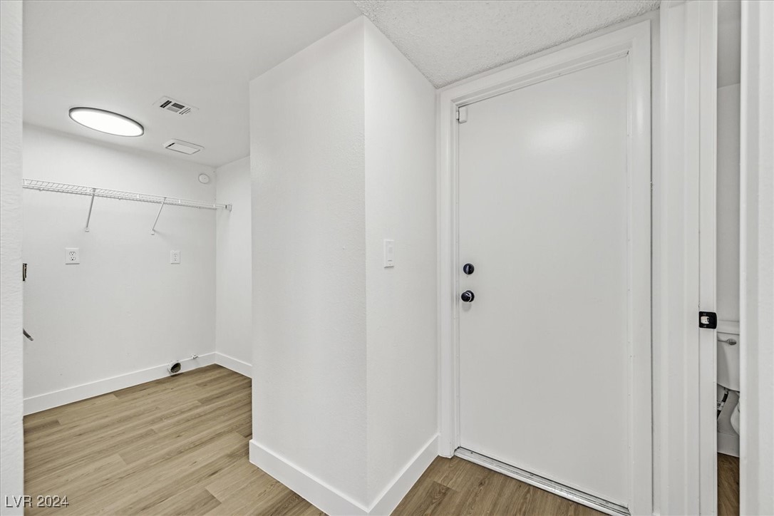 108 Almendio Lane Property Photo 10