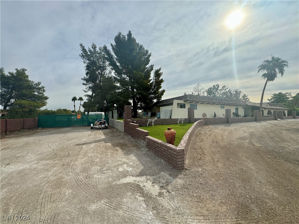 6010 Annie Oakley Drive Property Photo 10