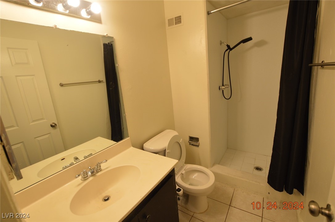 356 East Desert Inn Road 301 Property Photo 10