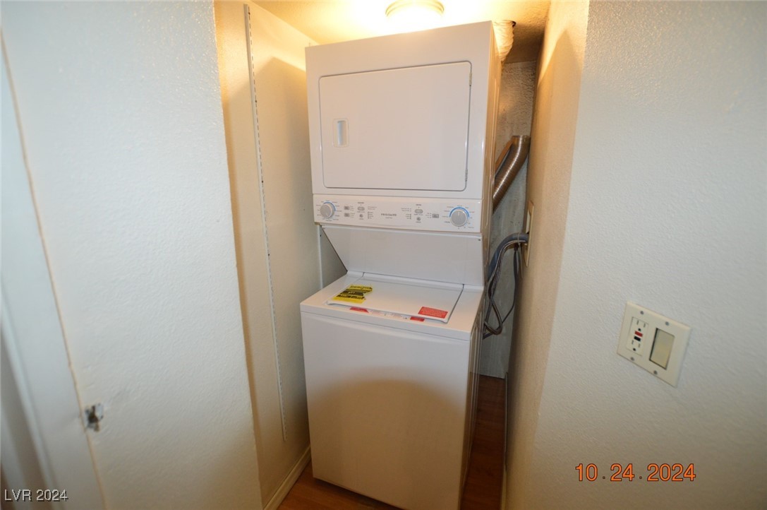 356 East Desert Inn Road 301 Property Photo 17
