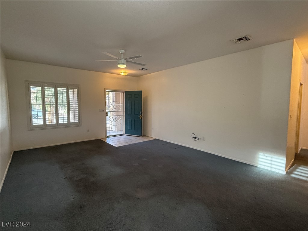 2136 Desert Woods Drive Property Photo 5