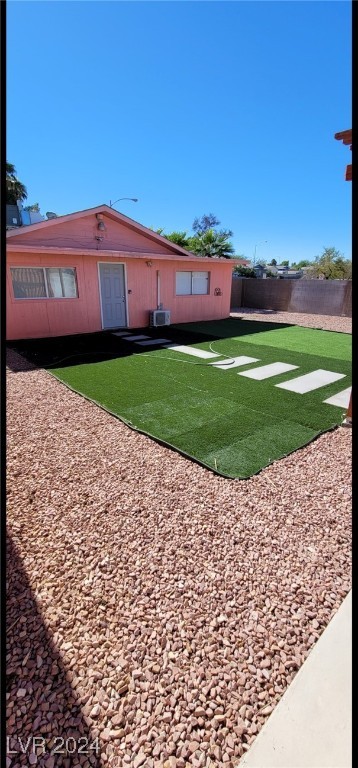 5212 Rou Circle Property Photo 2