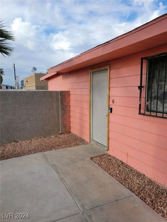 5212 Rou Circle Property Photo 8