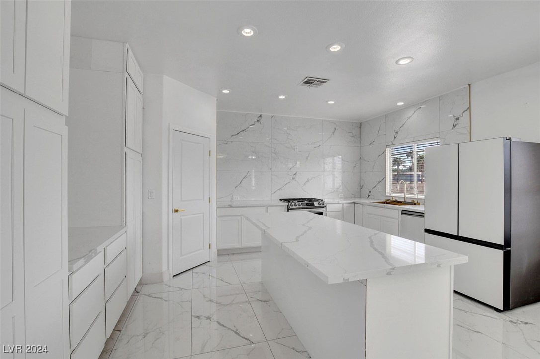 6315 North El Capitan Way Property Photo 21
