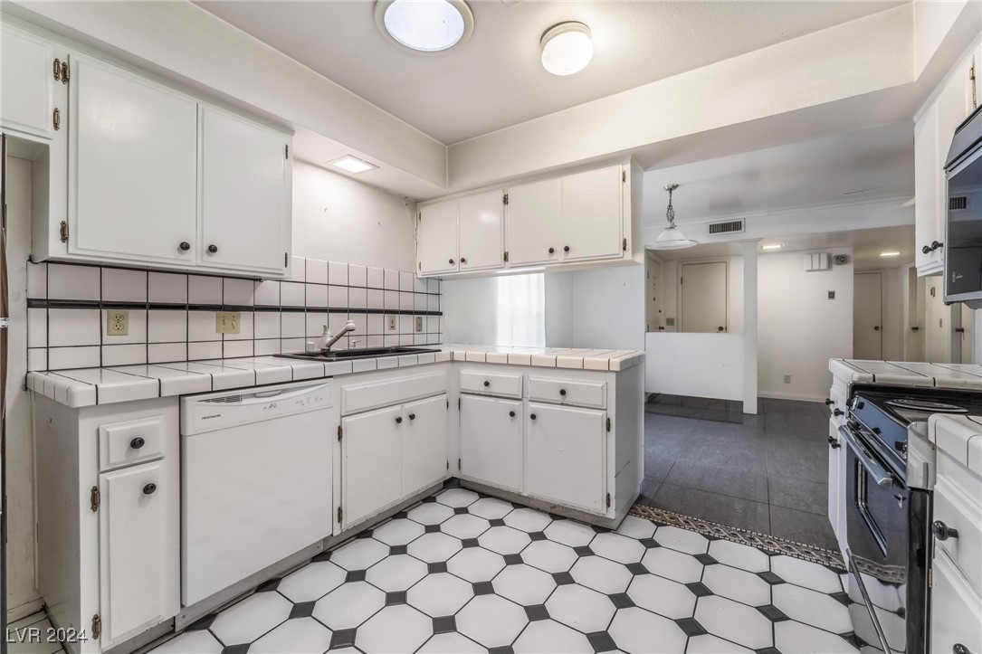 3125 Pinehurst Drive A Property Photo 13