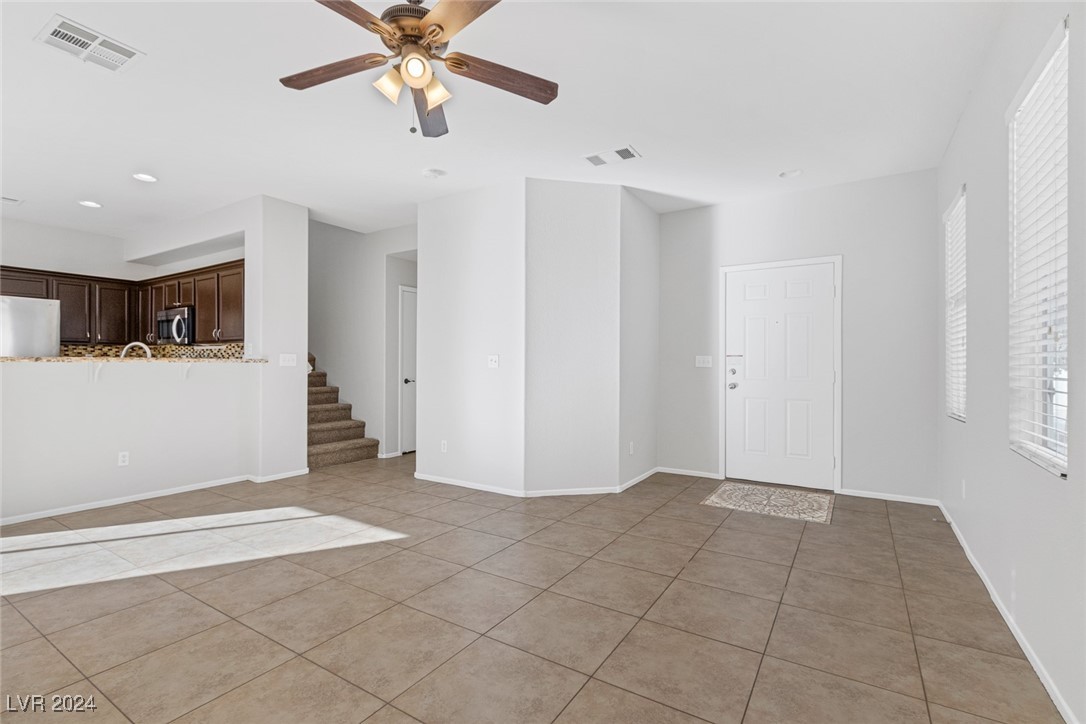 135 Gracious Crest Avenue Property Photo 12