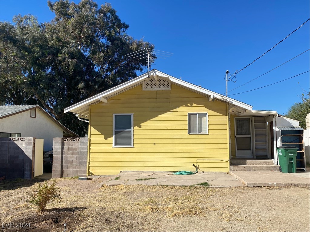 635 California Avenue Property Photo 2