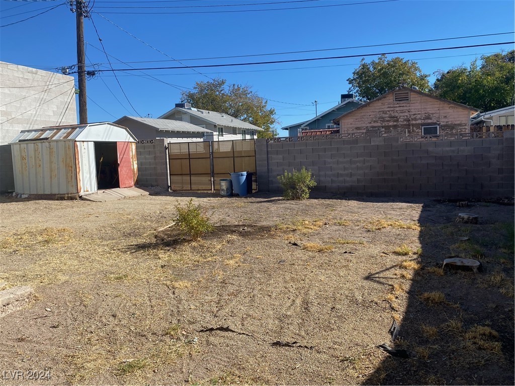 635 California Avenue Property Photo 5