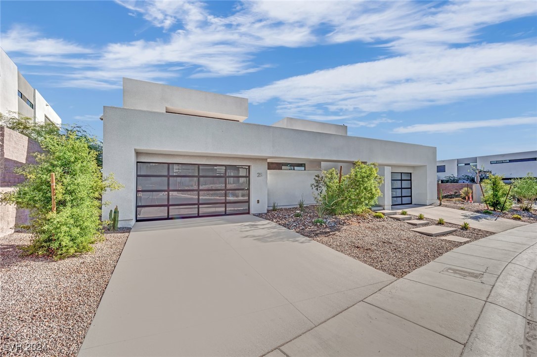 28 Rainbow Point Place Property Photo 7
