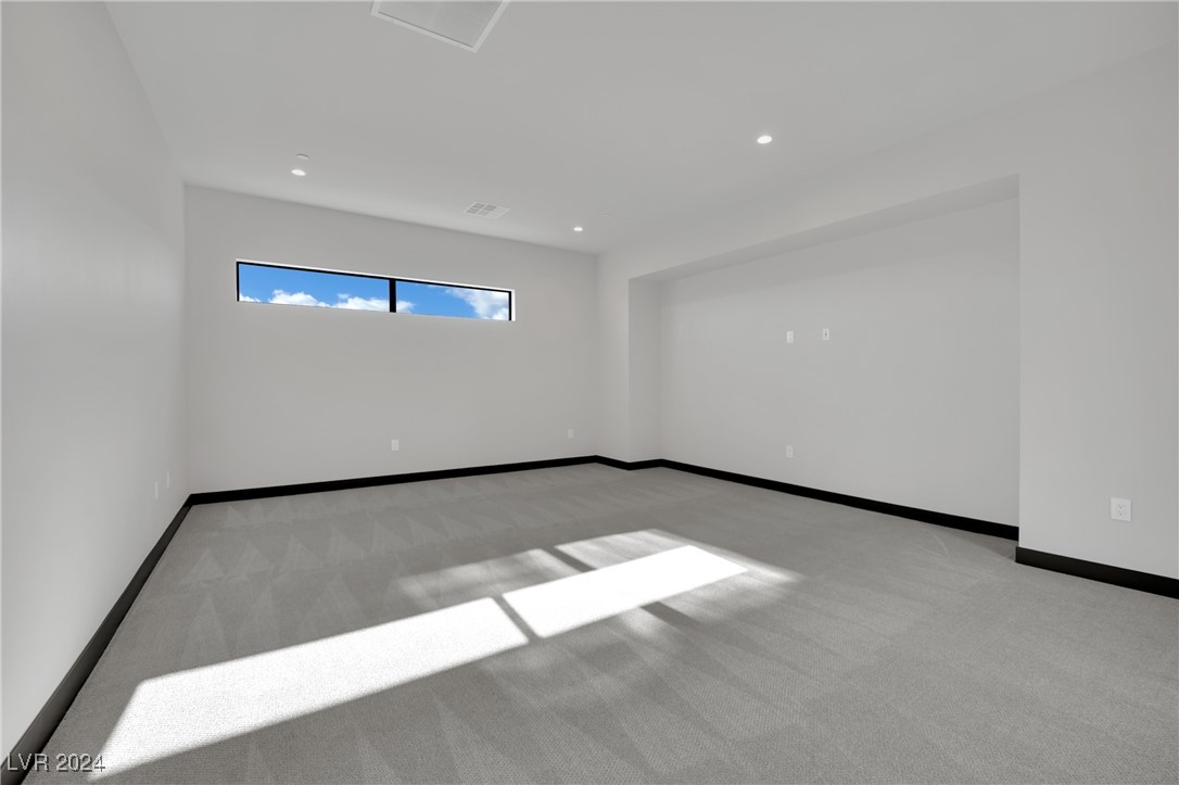 28 Rainbow Point Place Property Photo 35