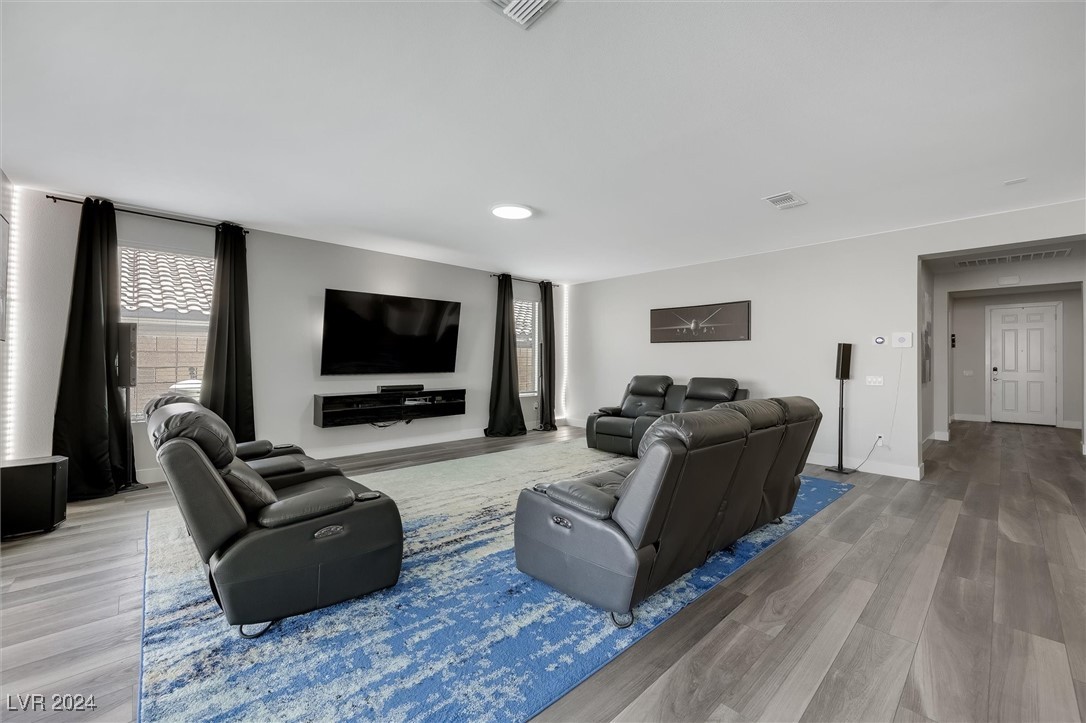 10522 Skye Arroyo Avenue Property Photo 6