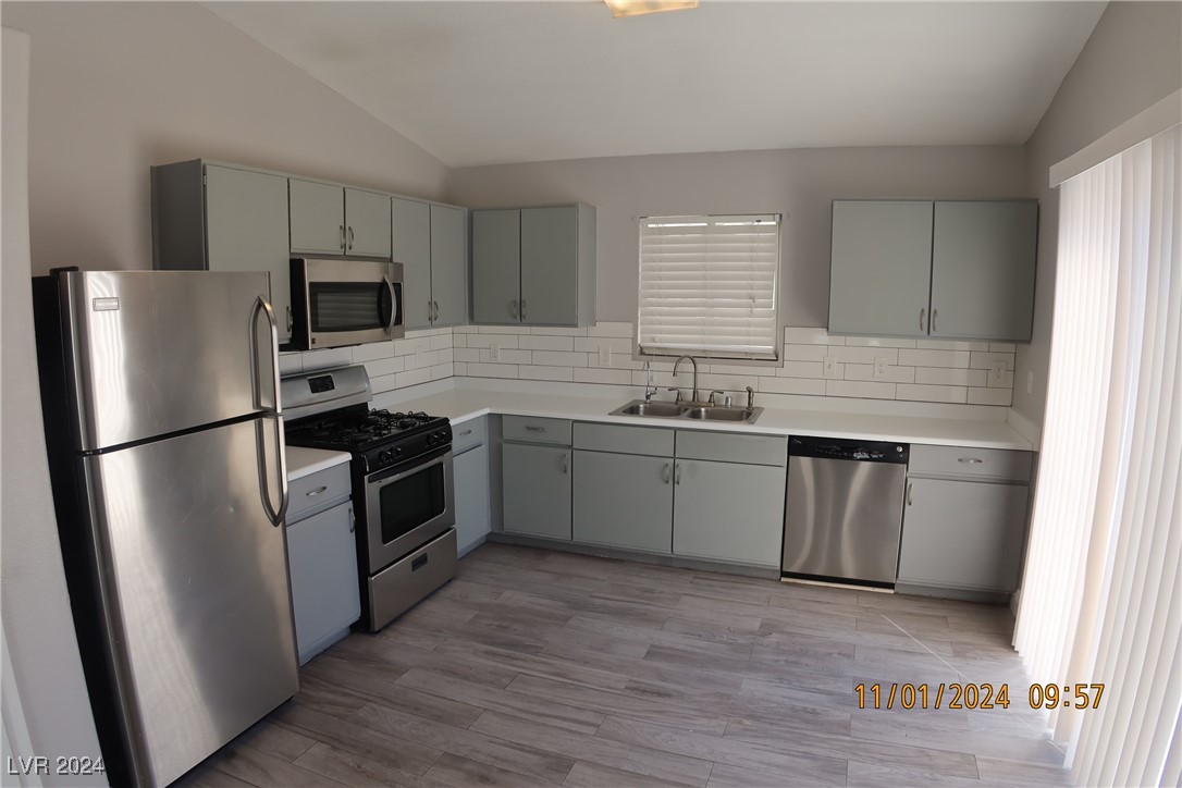 2944 Prestonwood Street Property Photo 4