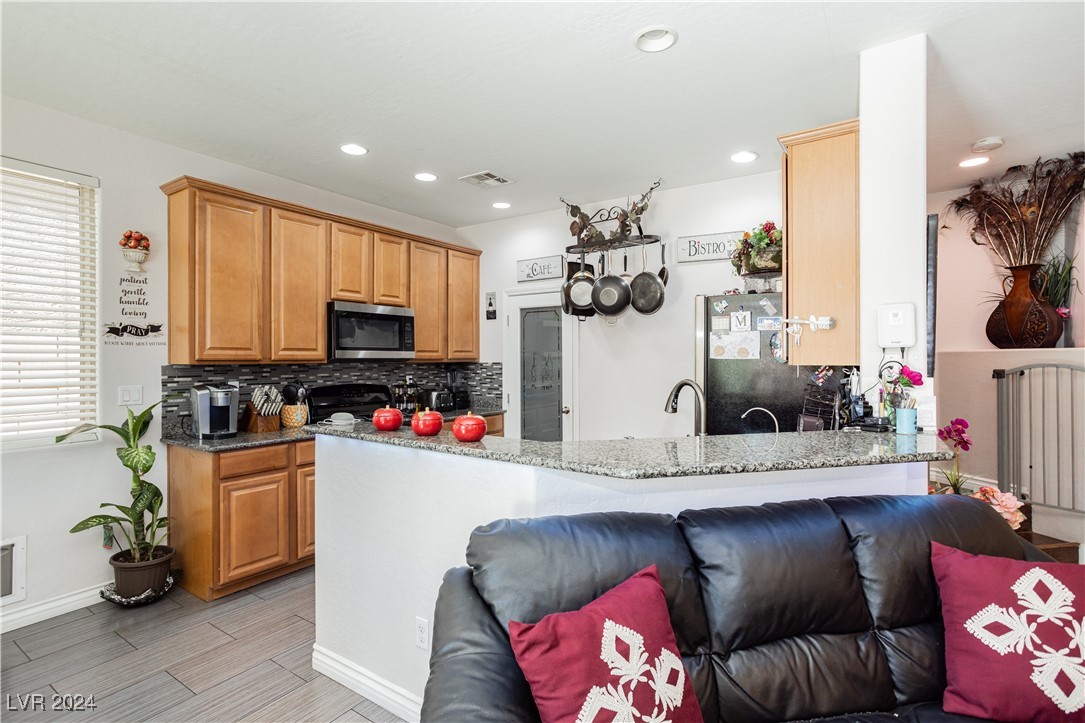 6409 Dundock Avenue Property Photo 8