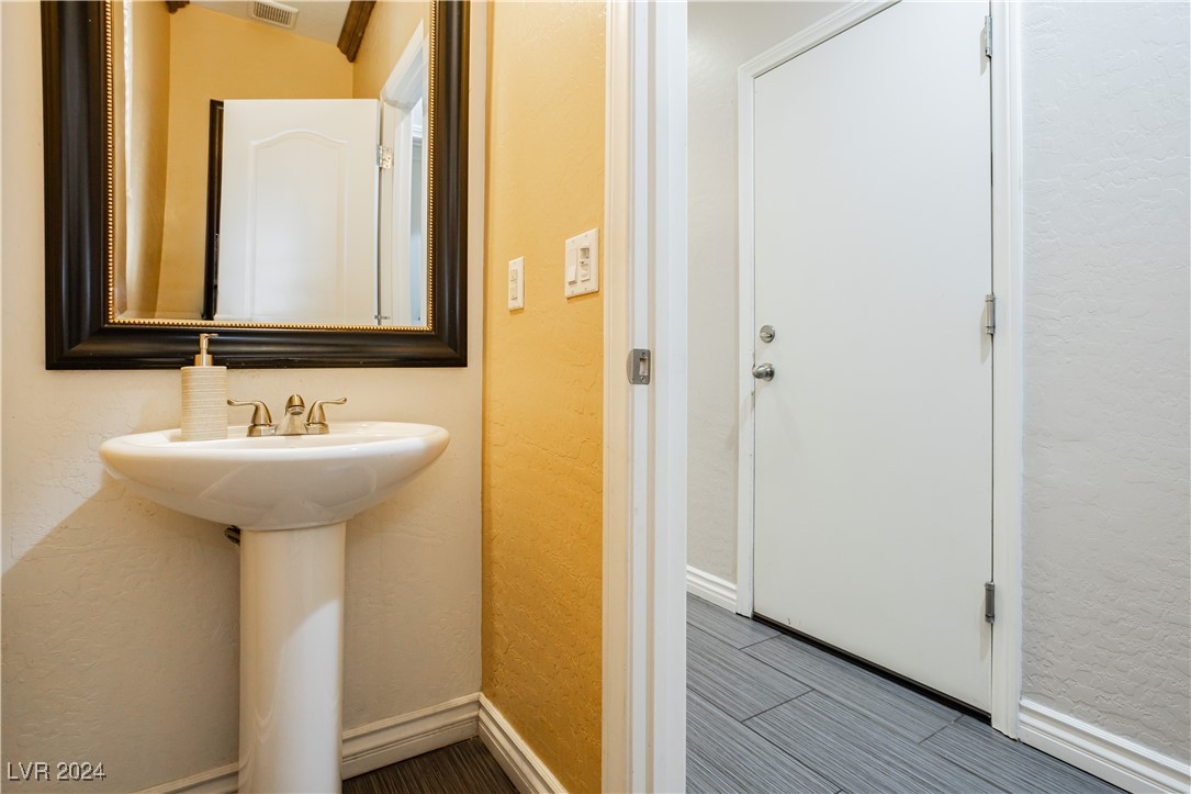 6409 Dundock Avenue Property Photo 18