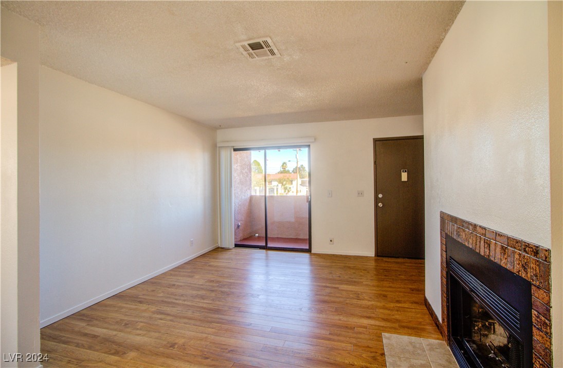 518 Elm Street H Property Photo 11