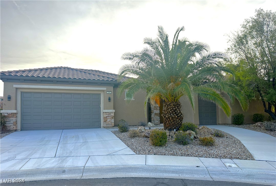 2242 Discovery Lake Court Property Photo 1