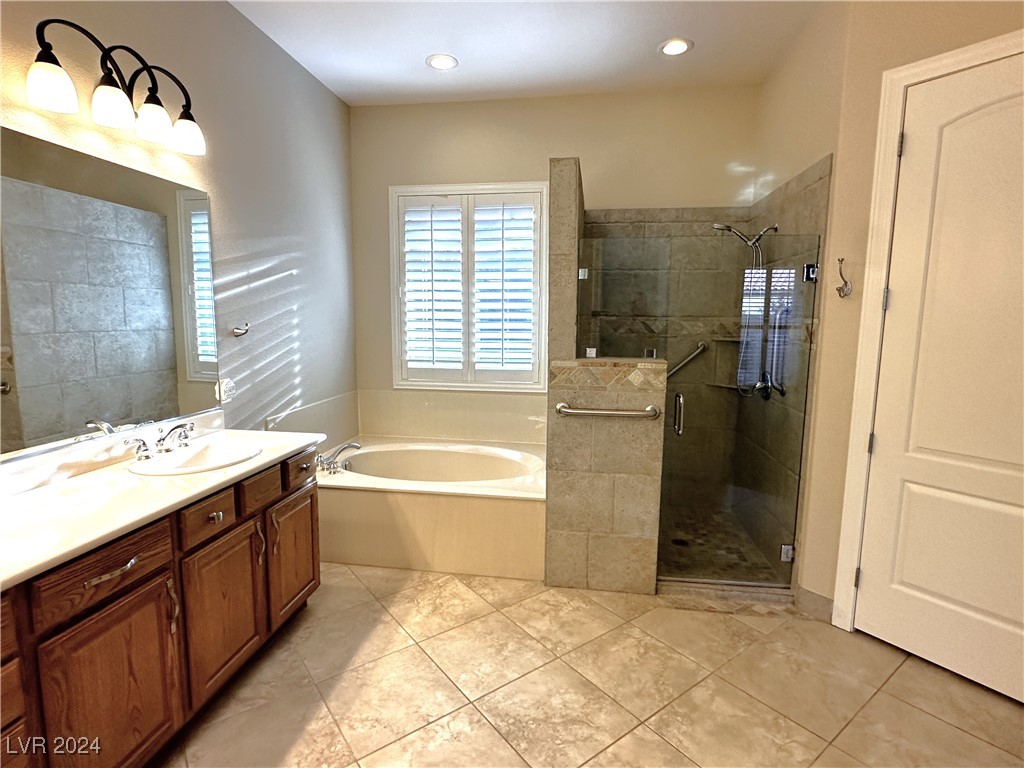 2242 Discovery Lake Court Property Photo 18