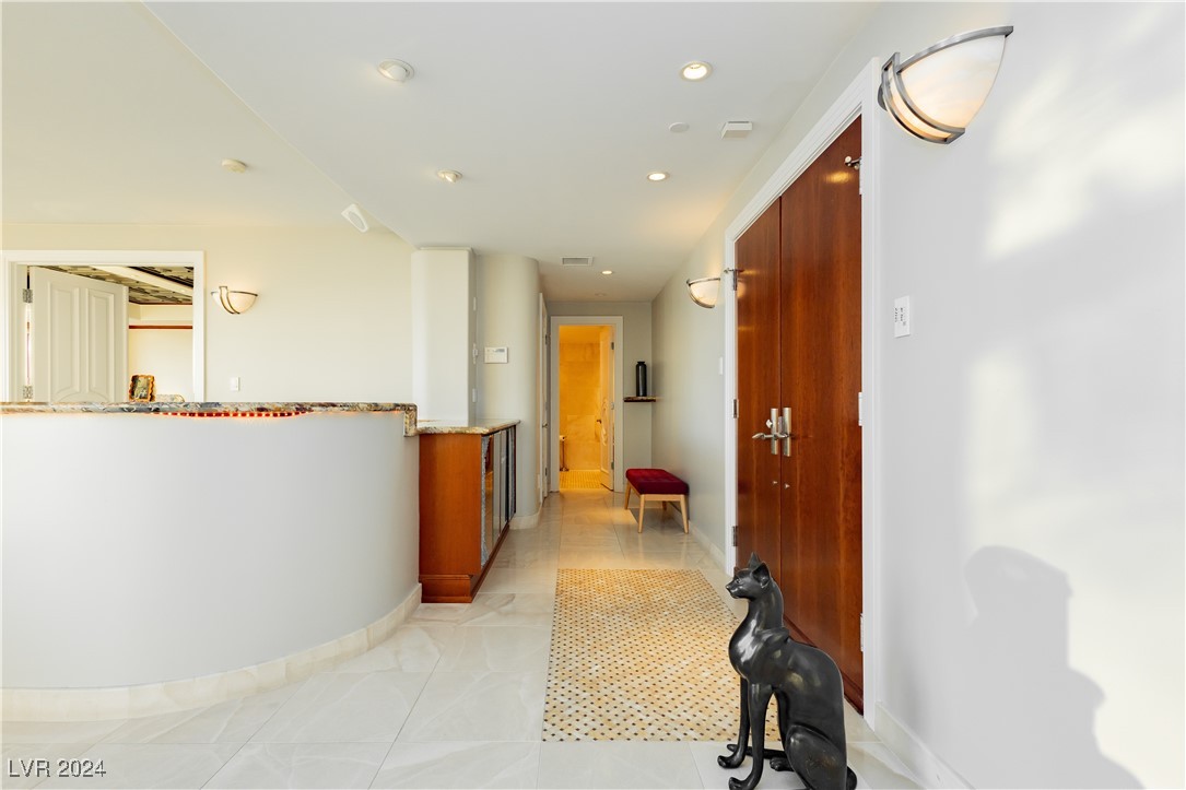 3111 Bel Air Drive 28c Property Photo 14