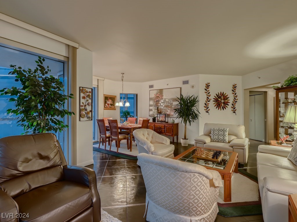 2747 Paradise Road 1505 Property Photo 6