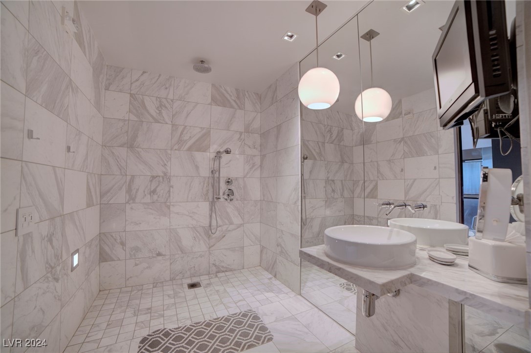 4381 West Flamingo Road 1705 Property Photo 2