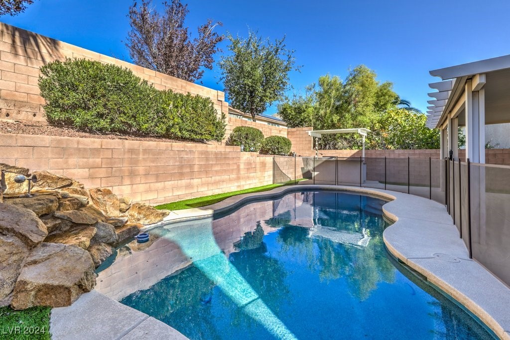 10416 Britton Hill Avenue Property Photo 37