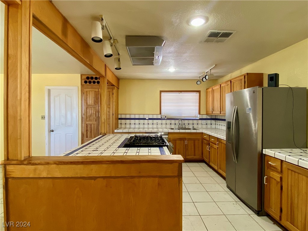 5220 Del Rey Avenue Property Photo 2