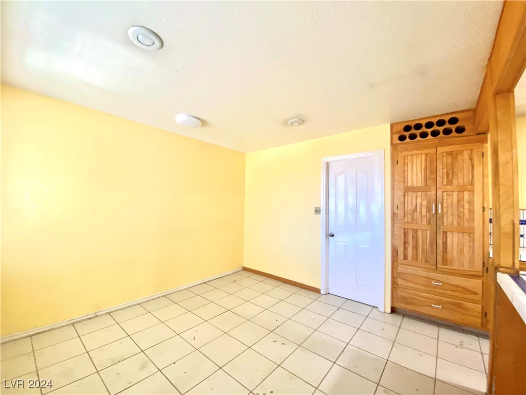 5220 Del Rey Avenue Property Photo 4