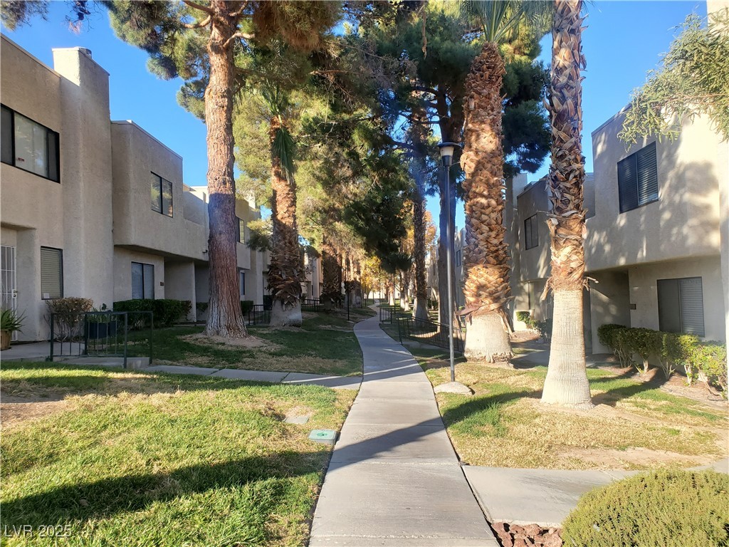 2678 Aracatuba Avenue Property Photo