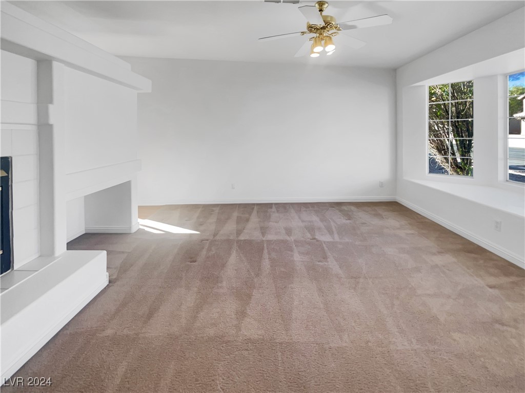 1431 Watercreek Drive Property Photo 3