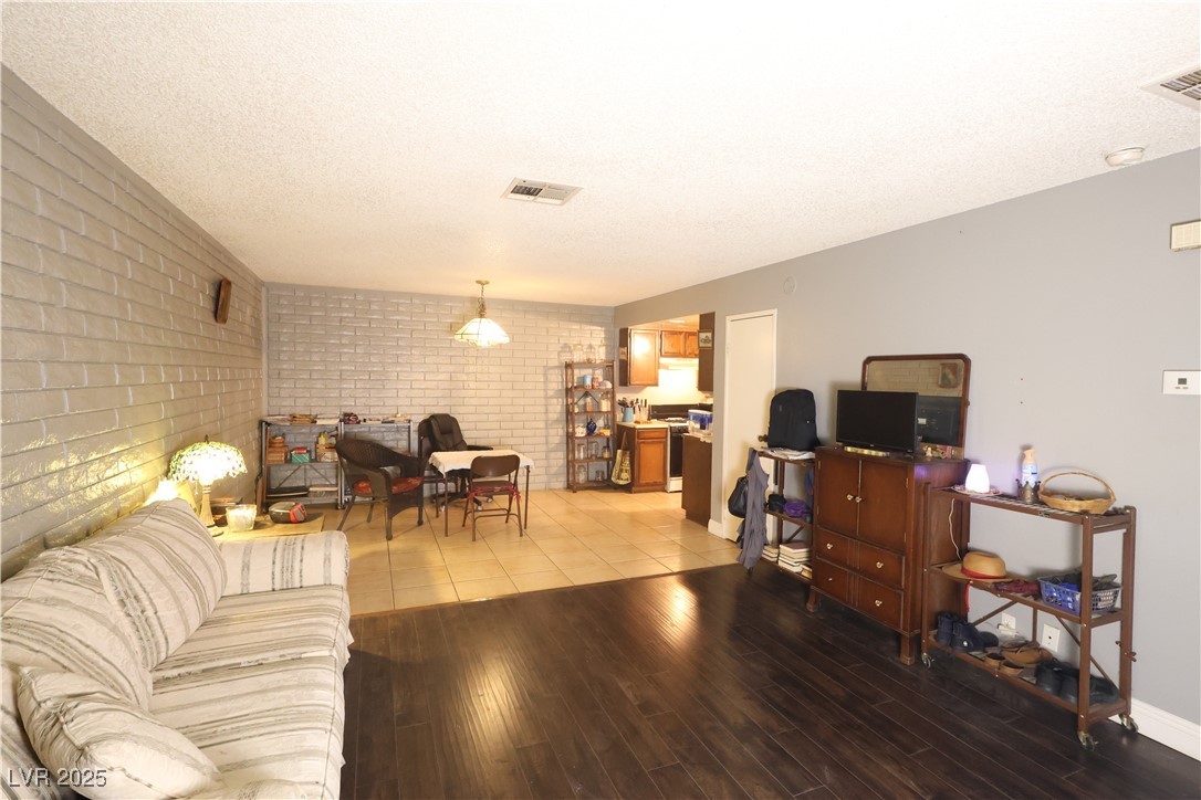 3008 Saint George Street B Property Photo 2