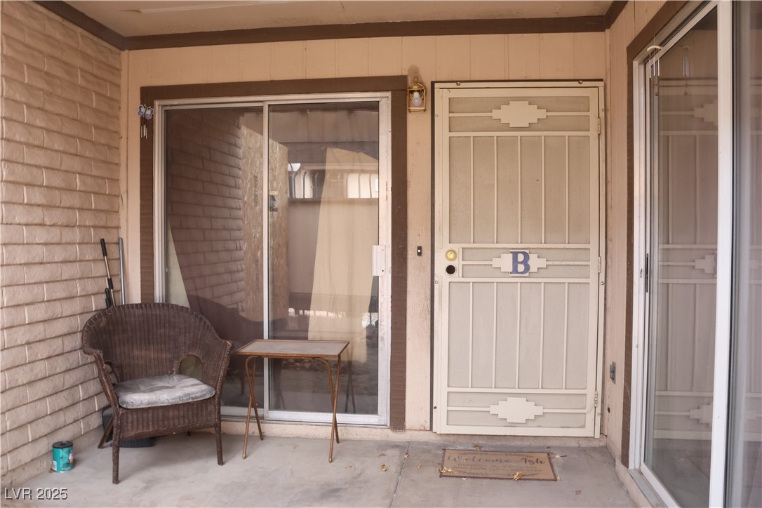 3008 Saint George Street B Property Photo 6