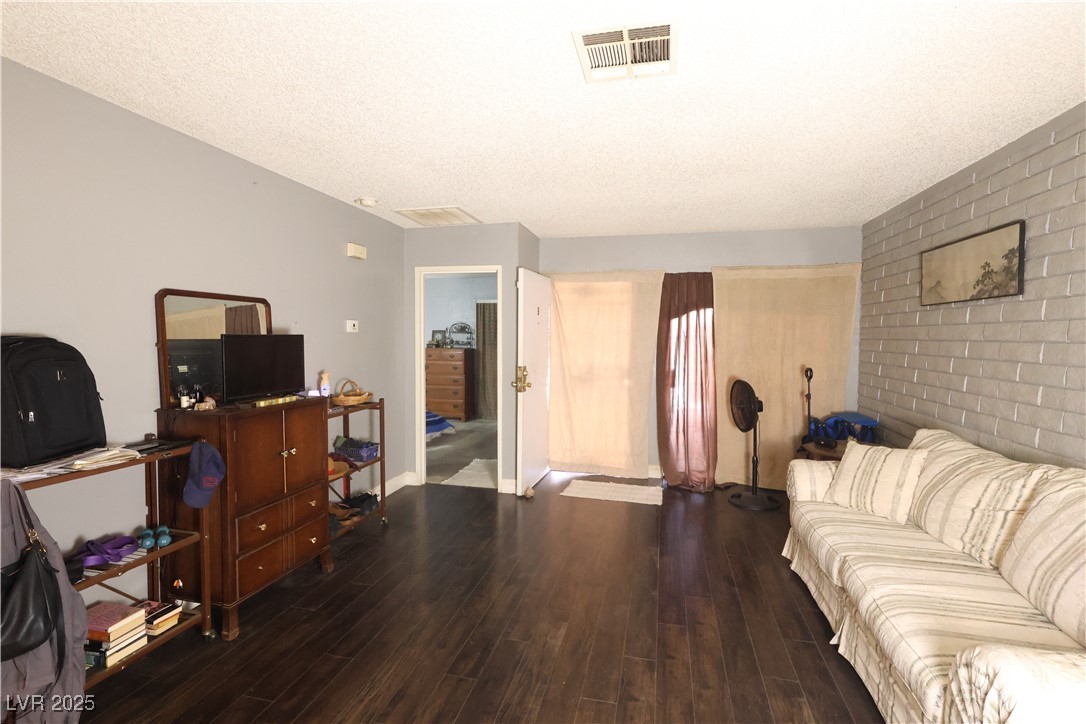3008 Saint George Street B Property Photo 7