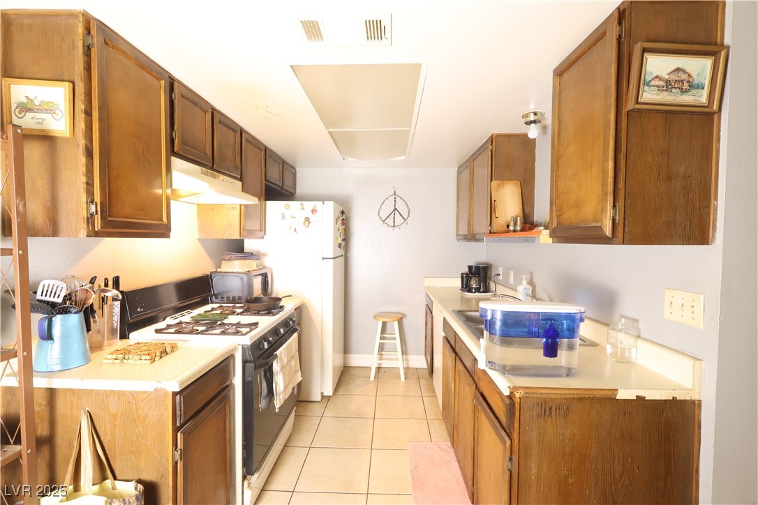 3008 Saint George Street B Property Photo 14